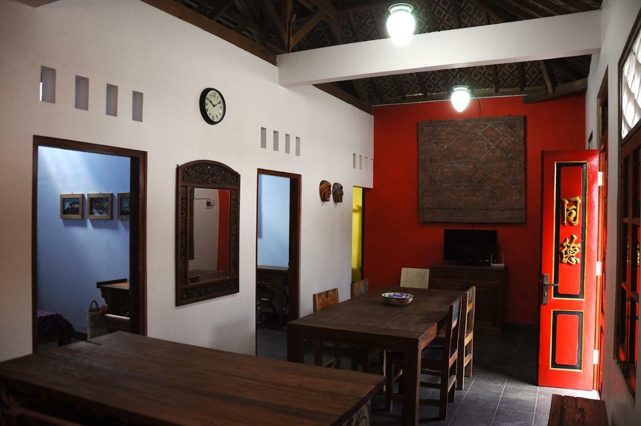 Villa Buddha Malioboro 요그야카르타 외부 사진